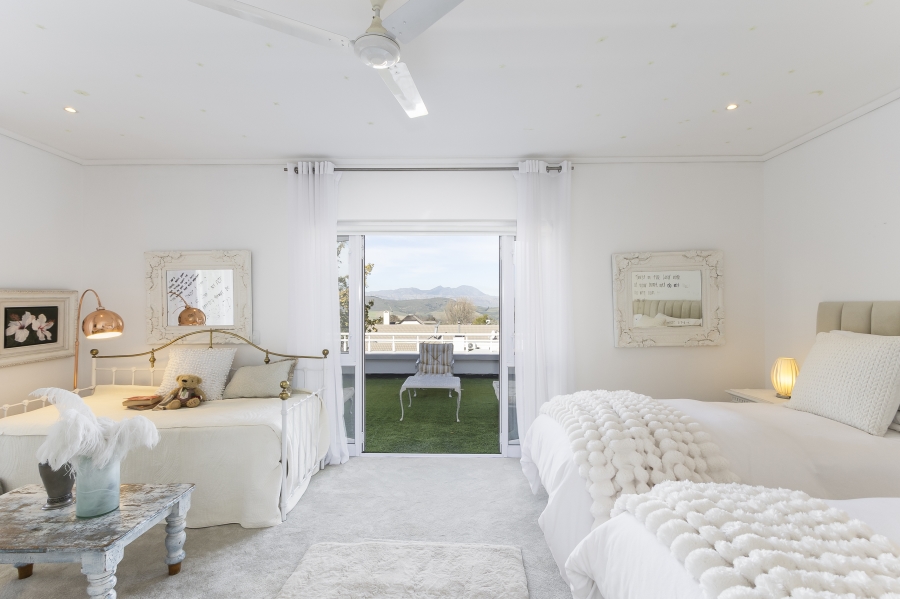 4 Bedroom Property for Sale in Erinvale Golf Estate Western Cape